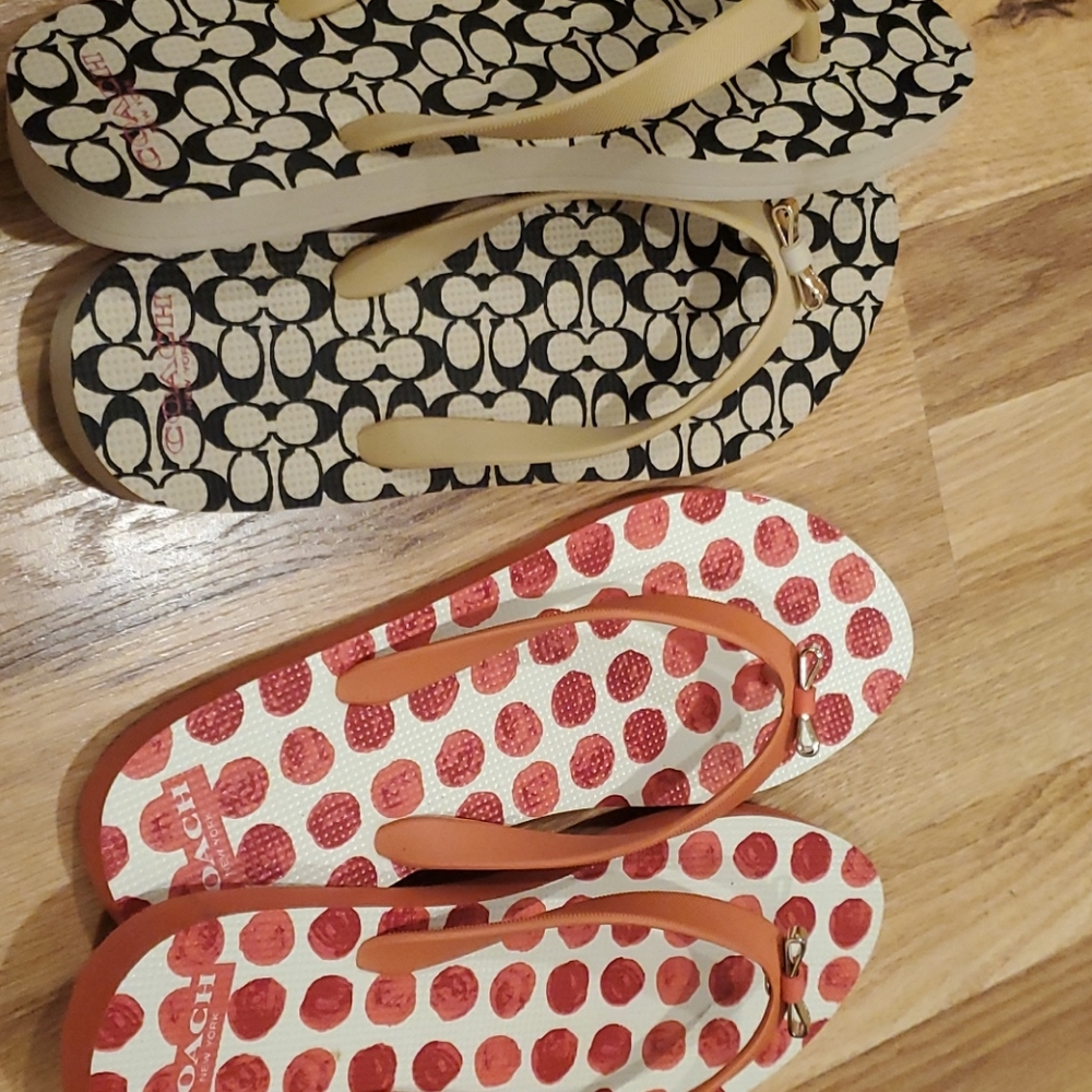 Coach flip flops